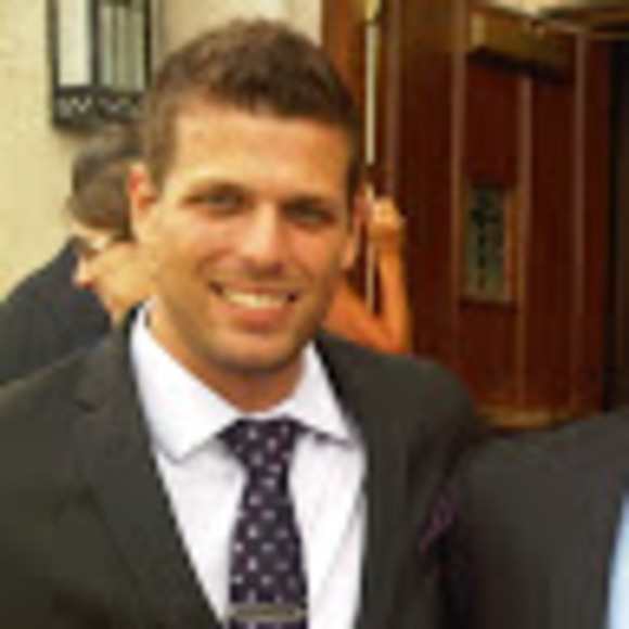 Profile Picture of Derek Opert (@dyopert) on Poshmark