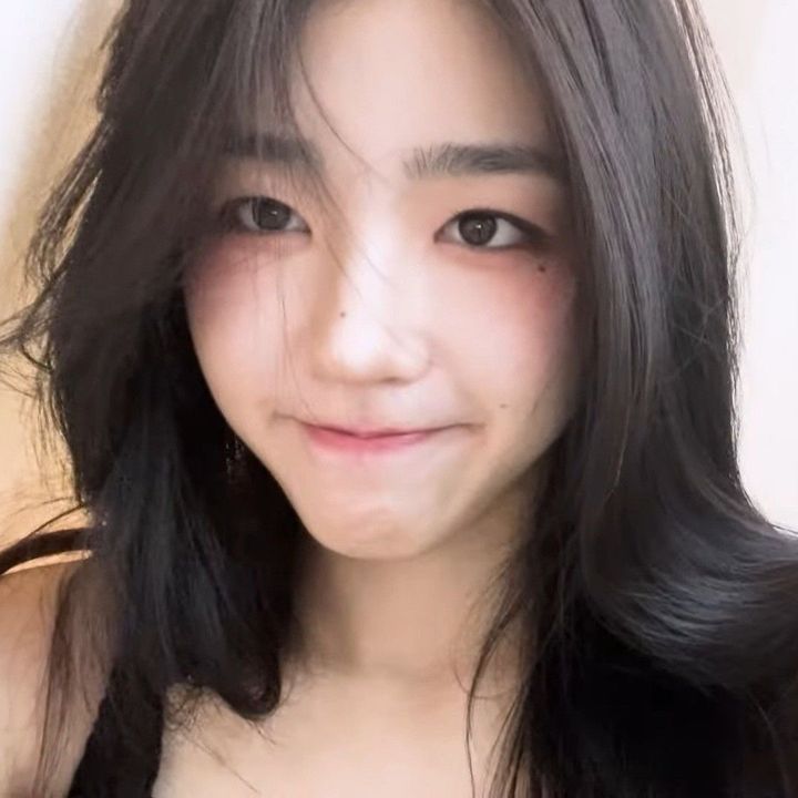 Profile Picture of ✰ angie (@angiestreehouse) on Tiktok