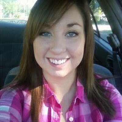 Profile Picture of Melanie Dowell (@muhlaynee) on Twitter