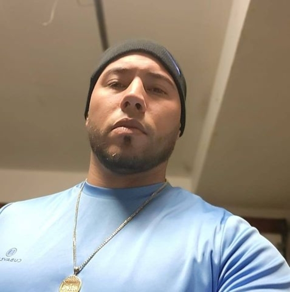Profile Picture of Jason Martell (@jasonmartell87) on Poshmark