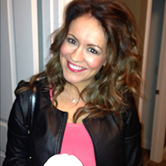 Profile Picture of Darla Wiget (@darlalwiget) on Poshmark