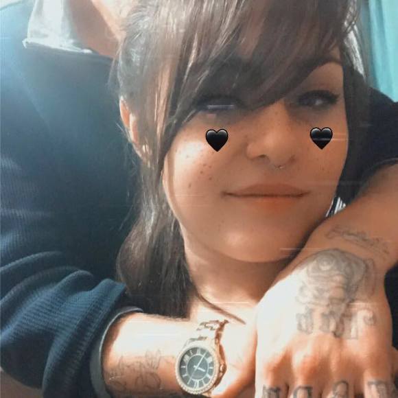 Profile Picture of Karley Quinn (@kswarts13) on Poshmark