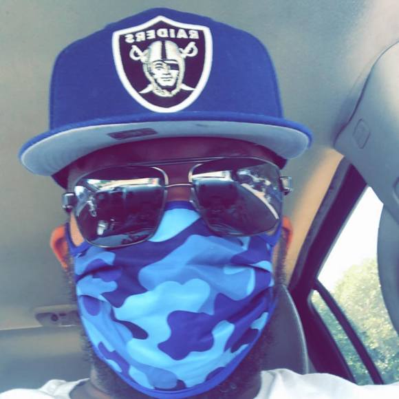 Profile Picture of Eric Batts (@ebatts29) on Poshmark