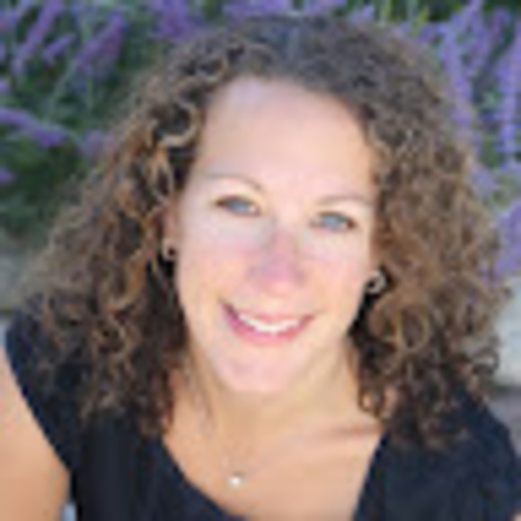 Profile Picture of Eliza Klearman (@elizaklearman) on Poshmark