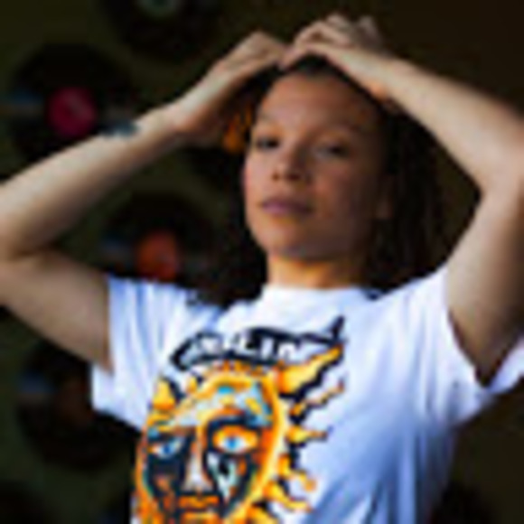 Jamie Bondega - Poshmark Profile Picture of Jamie Bondega (@jbondega) on Poshmark