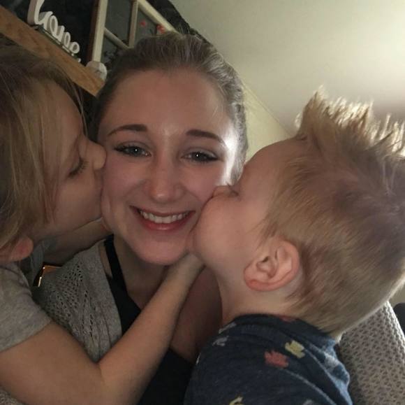 Profile Picture of Amanda Pelican (@amandapelican) on Poshmark