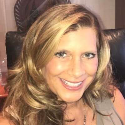 Profile Picture of Lisa Glick (@LisaGlick8) on Twitter