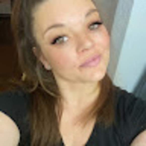 Profile Picture of Dustin Hill (@dustinhill512) on Poshmark