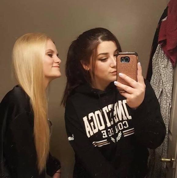 Profile Picture of Meghan Mclure (@megmc8) on Poshmark