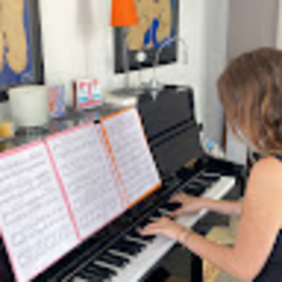 Profile Picture of Lou Cardot (@loucardot3110) on Poshmark