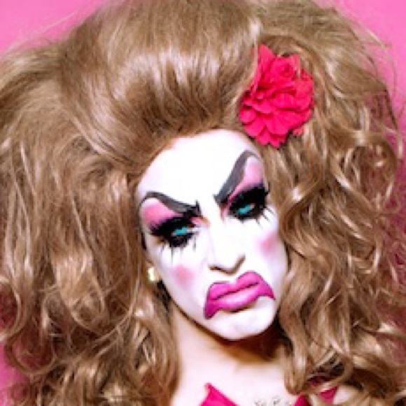 Jade Wagner - Poshmark Profile Picture of Jade Wagner (@redpandachild) on Poshmark