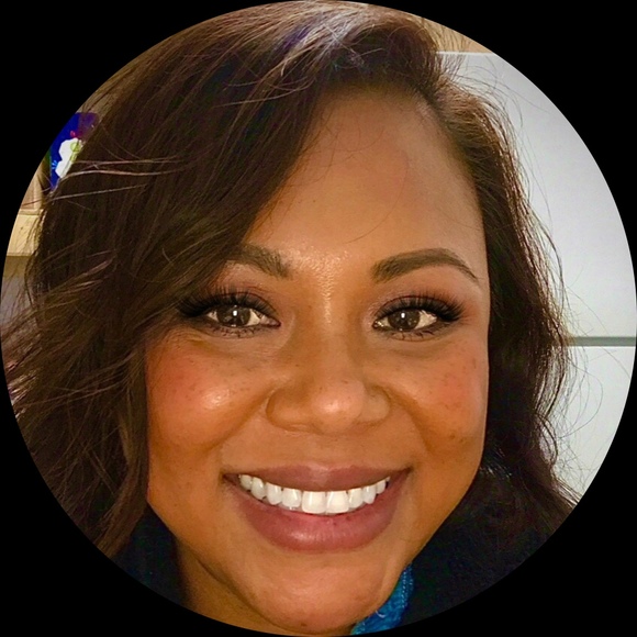 K Conaway - Poshmark Profile Picture of K Conaway (@kphommac) on Poshmark