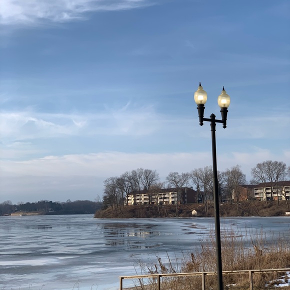 Profile Picture of Chung Tsai (@bobtsai2000) on Poshmark