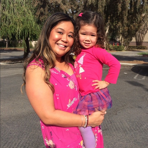 Profile Picture of Arlene Ogena (@amogena) on Poshmark