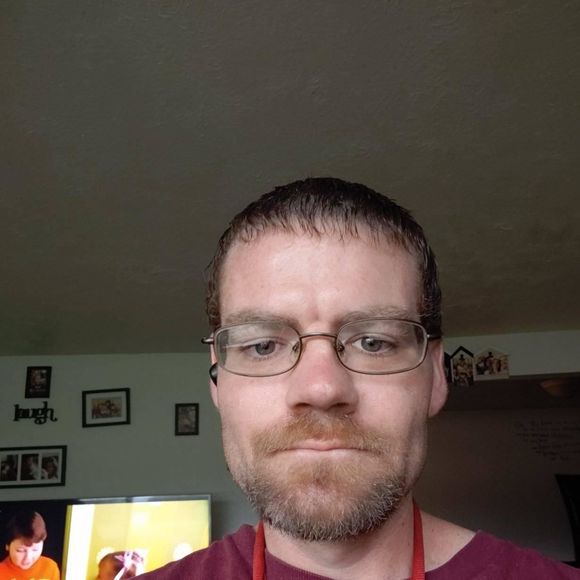 Profile Picture of David Glenn (@dwglenn0820871) on Poshmark