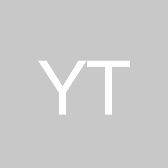 Profile Picture of Yaryna Tatusko (@yarynatatusko) on Poshmark