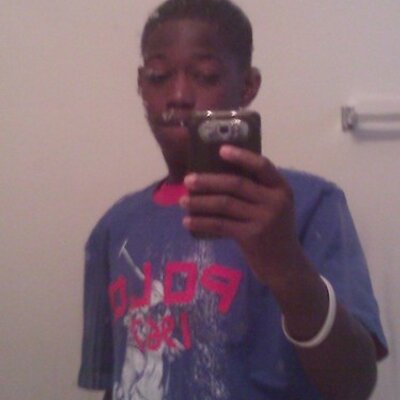 Profile Picture of Levar Andre Edwards (@YoungNiblob) on Twitter