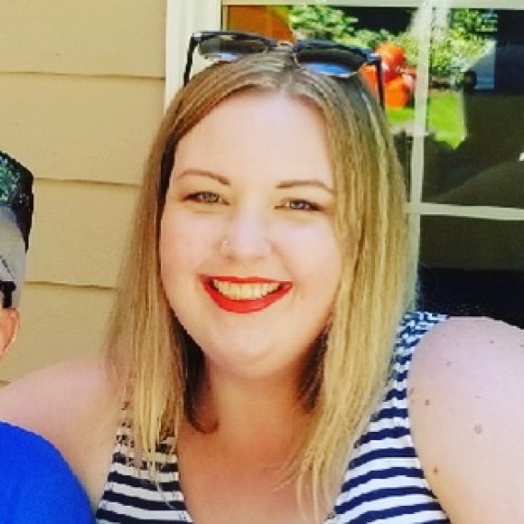 Profile Picture of Chelsea Osterberg (@chelseao360) on Poshmark