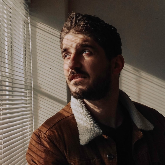 Profile Picture of Justin Khoury (@jkmusic15) on Poshmark