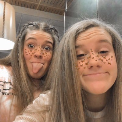 Profile Picture of Carly 🤩 (@carlyayers_9) on Twitter