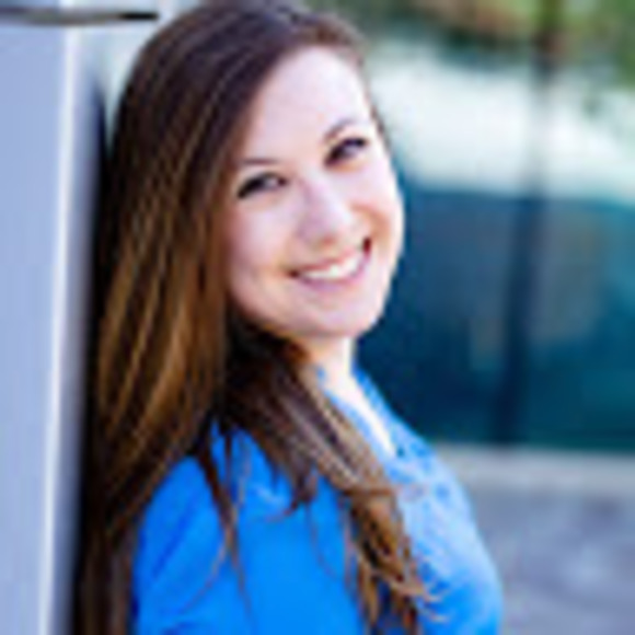 Profile Picture of Gabriella Stefanelli (@g_stefanelli) on Poshmark