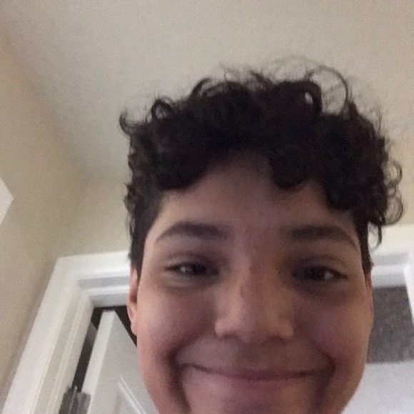 Profile Picture of Cristian Barrientos (@cristianbarr) on Poshmark