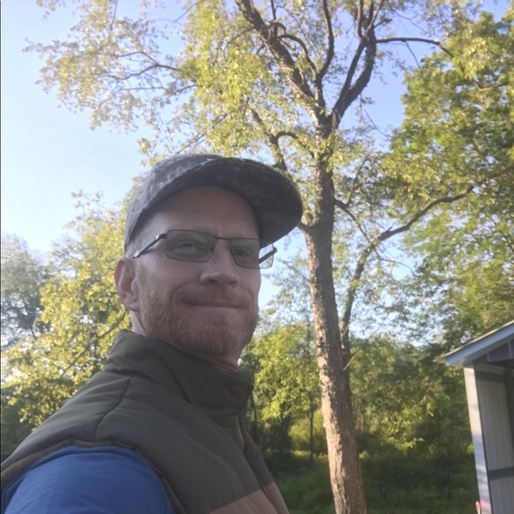 Profile Picture of Martin Walborn (@abbott400) on Poshmark