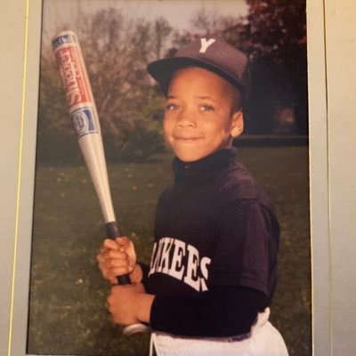 Profile Picture of Leon Simmons (@T0n3___) on Twitter