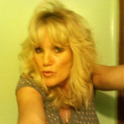 Profile Picture of Laura Louise. Cooley (@lalailoveyou55) on Twitter