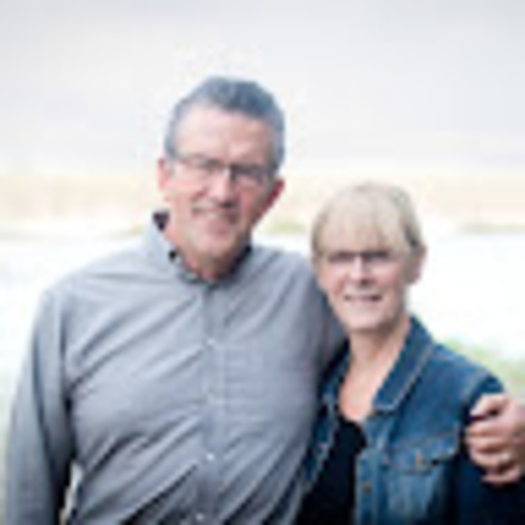 Profile Picture of Wayne and jolene Behrend (@waynenjolene) on Poshmark
