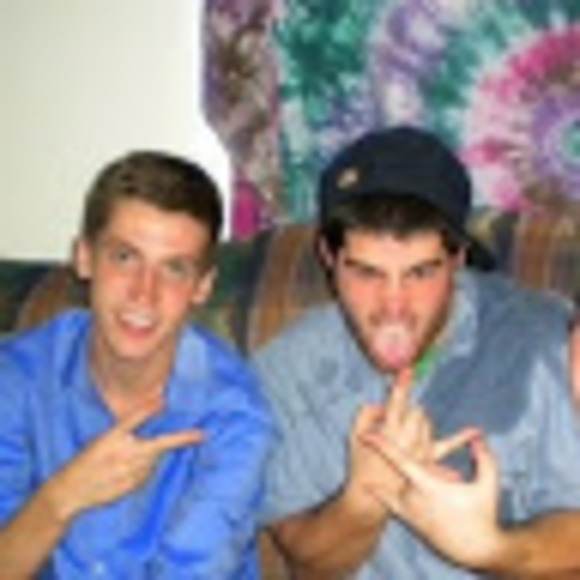 Profile Picture of Robert Morrow (@robertpmorrow) on Poshmark