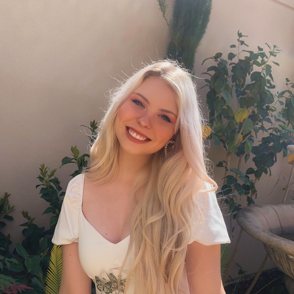 Profile Picture of Marshalla Kahleck (@marshalla_k) on Poshmark