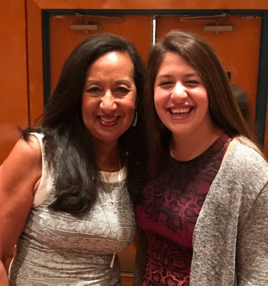 Profile Picture of Elenarice5 (@elenarice368) on Poshmark