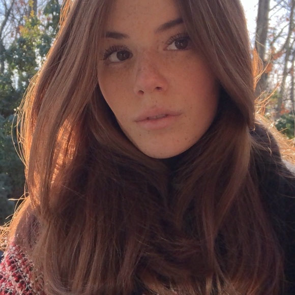 Profile Picture of Jenna Weinreb (@jennaweinreb) on Poshmark