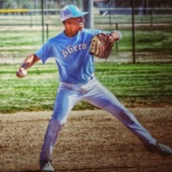 Profile Picture of David Herrera (@bigpapapump21) on Poshmark