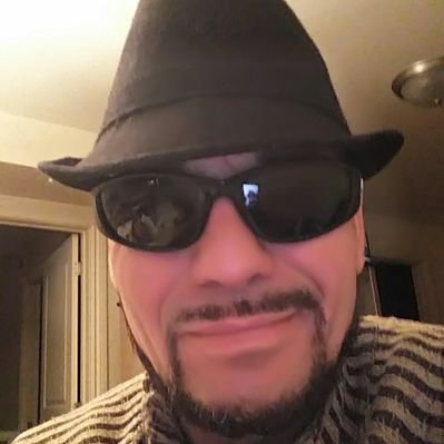 Profile Picture of Robert Charbonneau (@RobertCharbon11) on Twitter