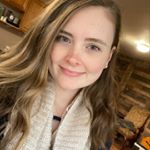 Profile Picture of Lili Michaux Darismail (@lilisaflower) on Instagram