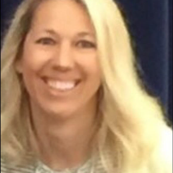 Profile Picture of Katie Fusaro (@katekates) on Poshmark