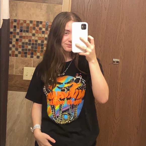 Profile Picture of Makayla Thomas (@donutdoggo75) on Poshmark