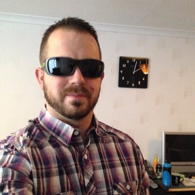 Profile Picture of John Mangle Mansell (@Mangle1982) on Twitter