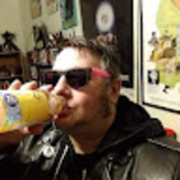 Profile Picture of Elliott Elliott (@yeselliott) on Poshmark