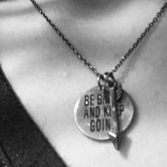 Profile Picture of Ani Redcay (@aniredk) on Poshmark