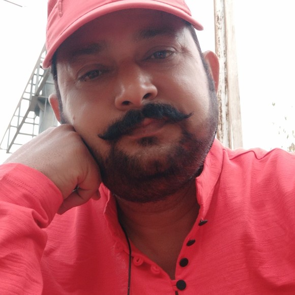 Profile Picture of Vivek Mishra (@vivekvivo080) on Poshmark