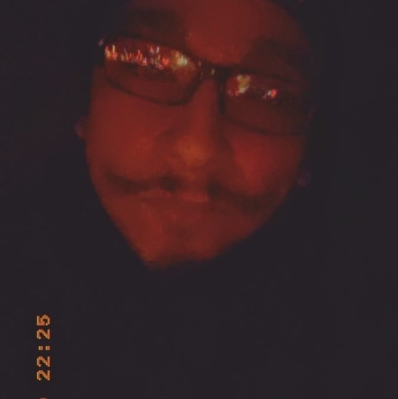 Profile Picture of Chris Cavazos (@hemuch) on Poshmark