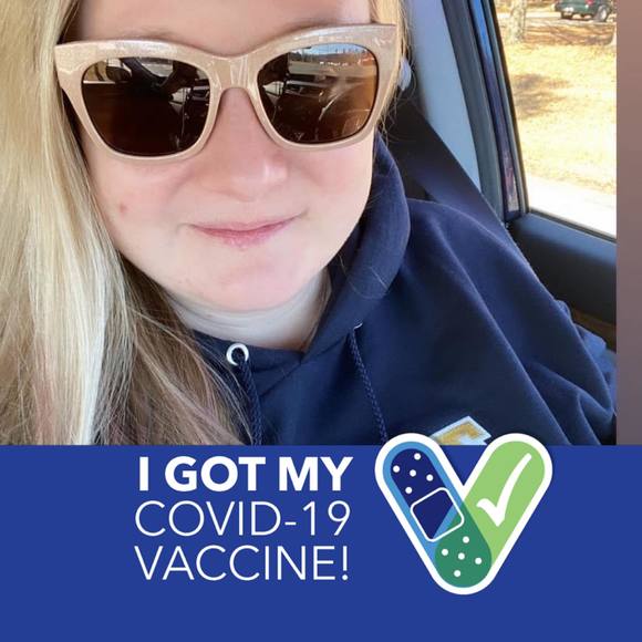 Profile Picture of Meredith Perry (@mereeliza) on Poshmark