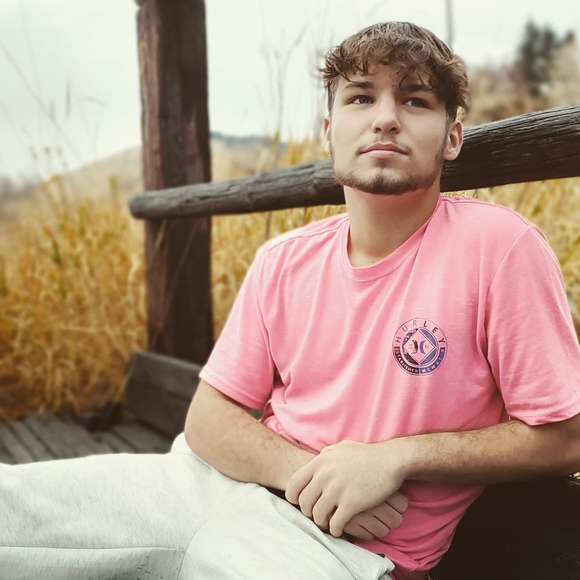 Profile Picture of Cody Bice (@cody163) on Poshmark