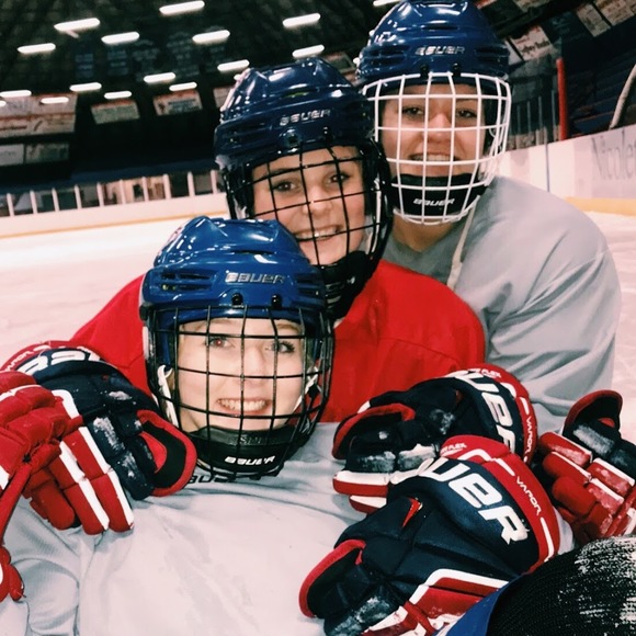 Abbigale Ahlborn - Poshmark Profile Picture of Abbigale Ahlborn (@aahlborn) on Poshmark