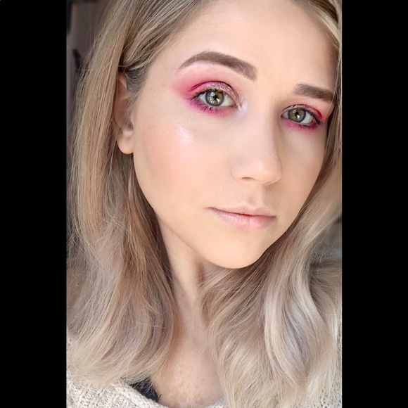 Profile Picture of Brianna Worden (@brianna_worden) on Poshmark
