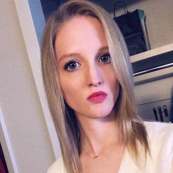 Profile Picture of Katie Narrell (@knarrell14) on Poshmark
