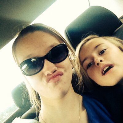 Profile Picture of Jenn Everetton Twitter